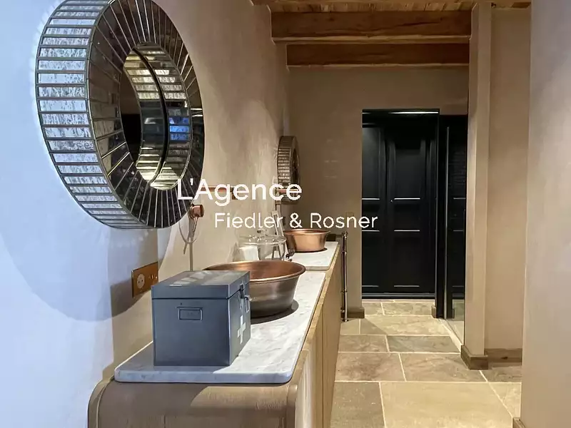 Maison, 285 m²