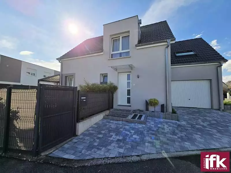 Maison, 105 m²