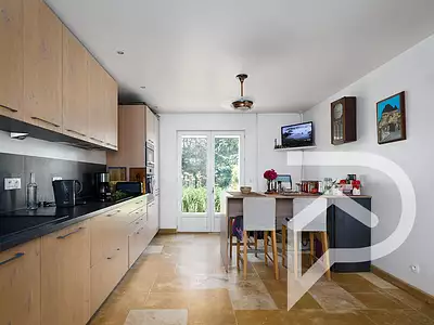Maison, 220 m²