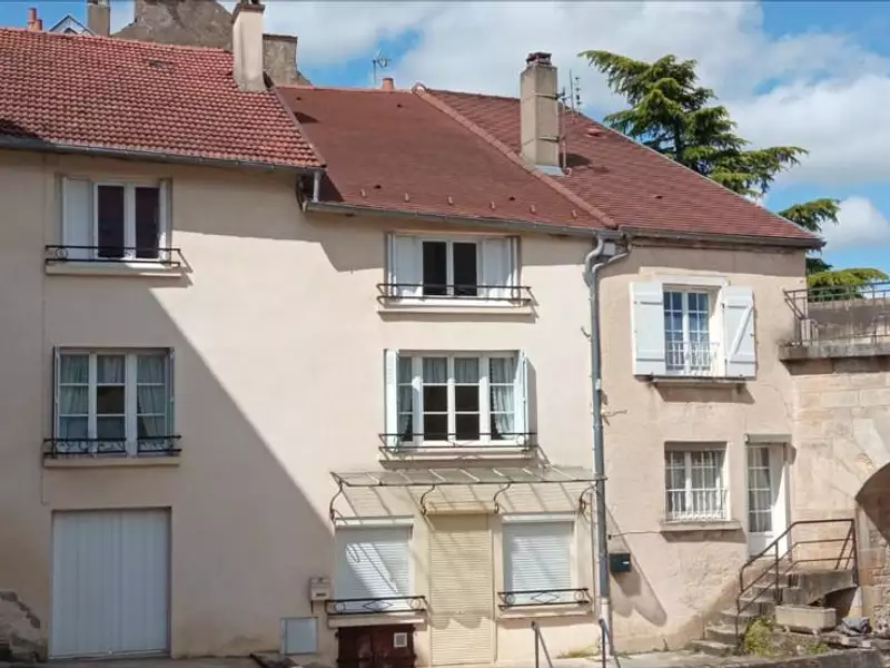 Maison, 240 m²