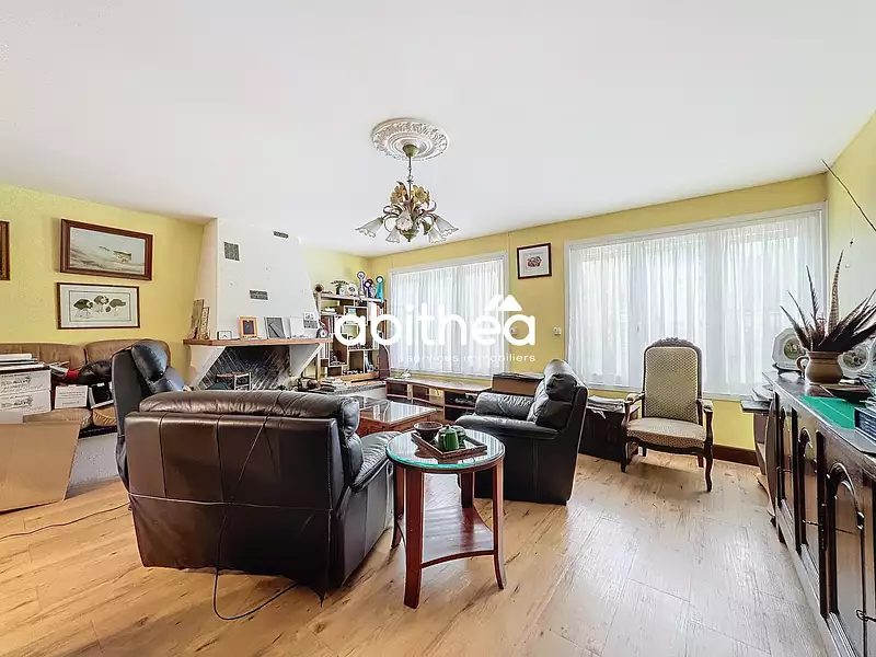 Immeuble, 275 m²
