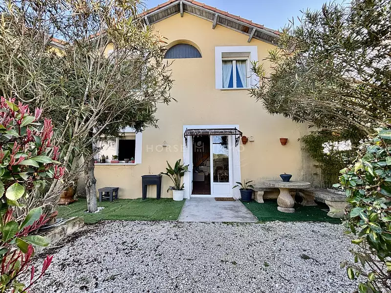 Maison, 453 m²