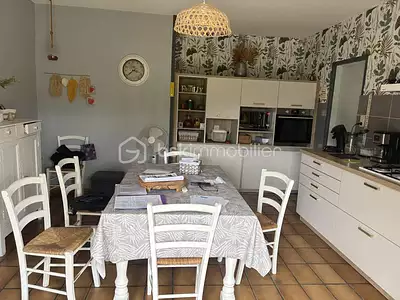 Maison, 185 m²