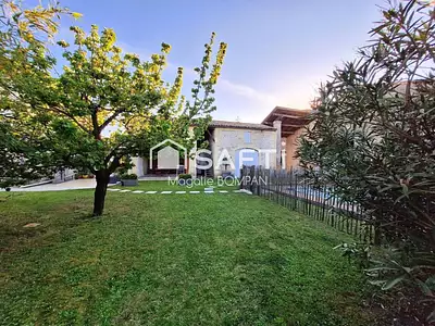 Maison, 320 m²