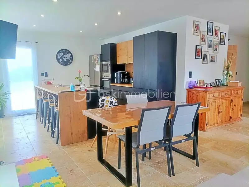 Maison, 87 m²