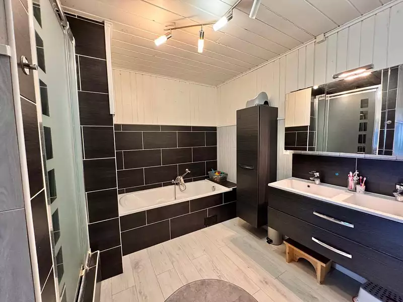 Maison, 227 m²