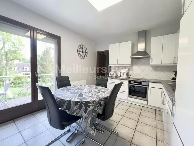 Maison, 209 m²