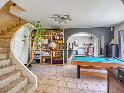 Maison, 195 m²