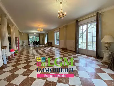 Appartement, 330 m²