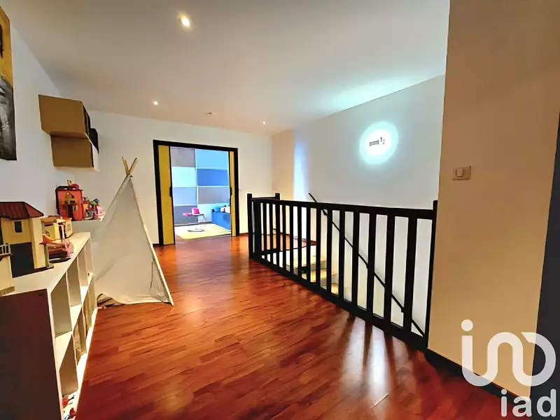 Maison, 375 m²