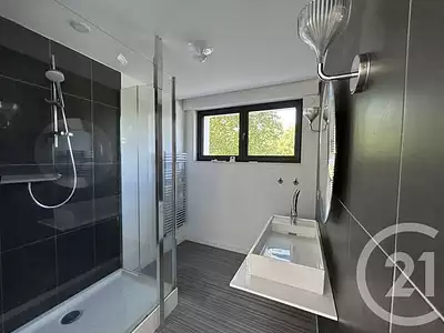 Maison, 317,9 m²