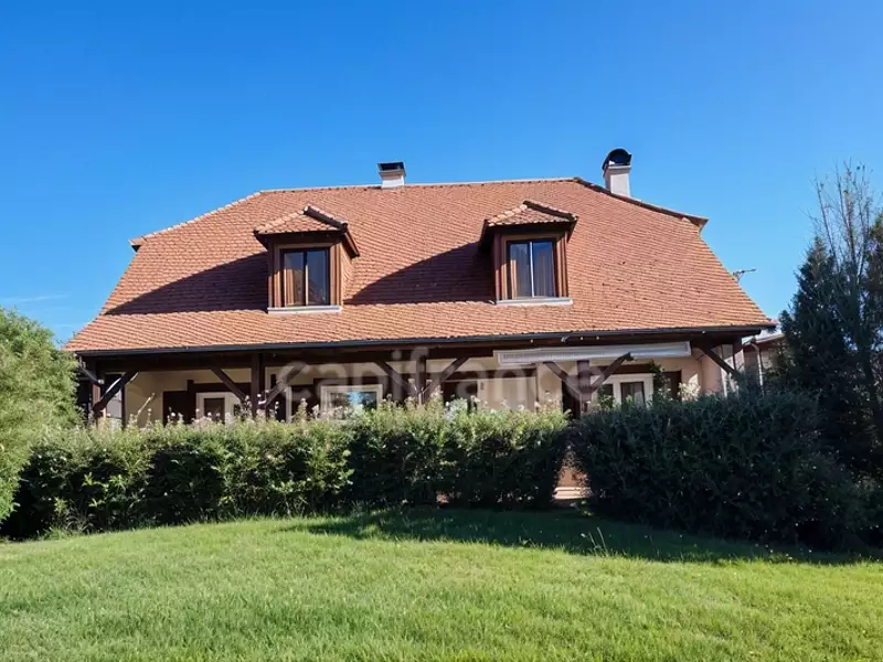 Maison, 167 m²