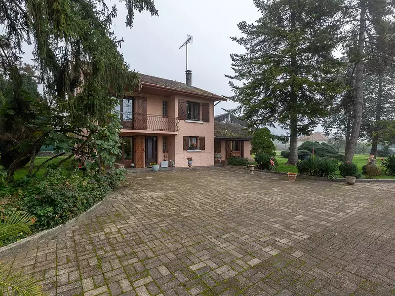 Maison, 176 m²
