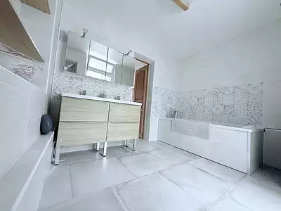Maison, 210 m²
