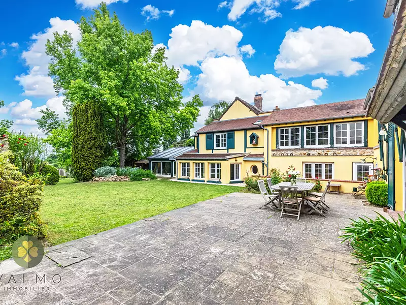 Maison, 225 m²