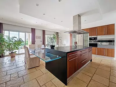 Maison, 225 m²