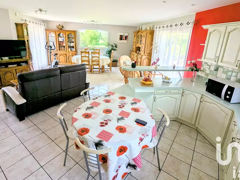 Maison, 102 m²