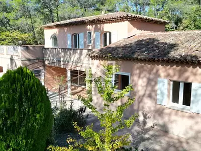 Maison, 230 m²