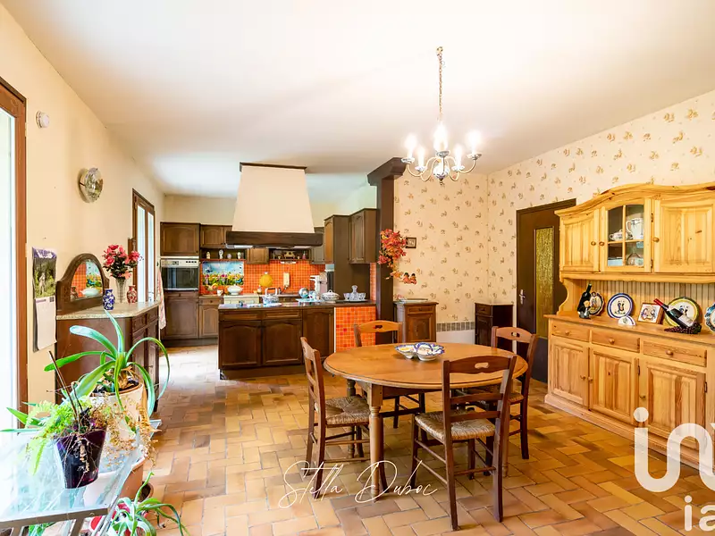 Maison, 270 m²
