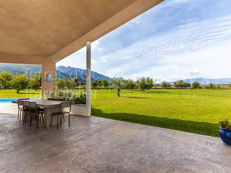 Maison, 275 m²