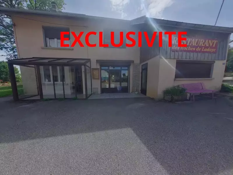 Maison, 275 m²
