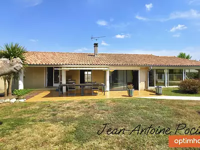 Maison, 166 m²
