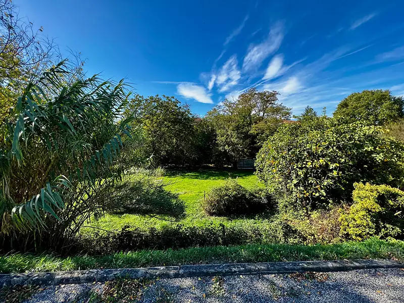 Terrain, 1 014 m²