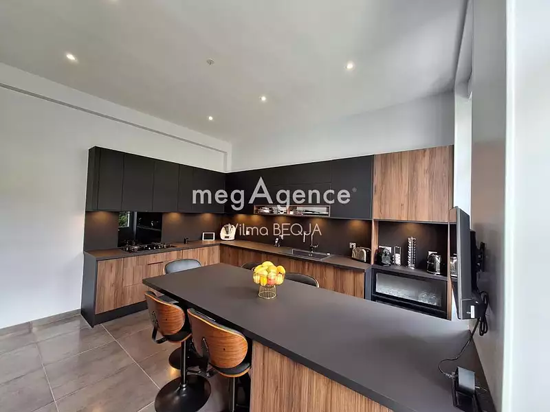 Maison, 285 m²