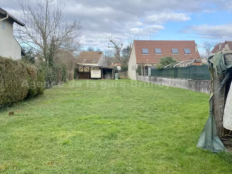 Terrain, 673 m²