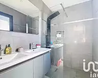 Maison, 235 m²