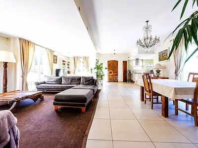 Maison, 200 m²