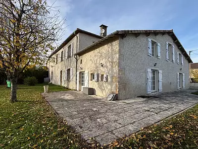 Maison, 284 m²