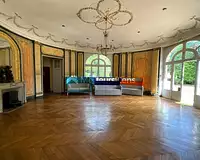 Maison, 972 m²