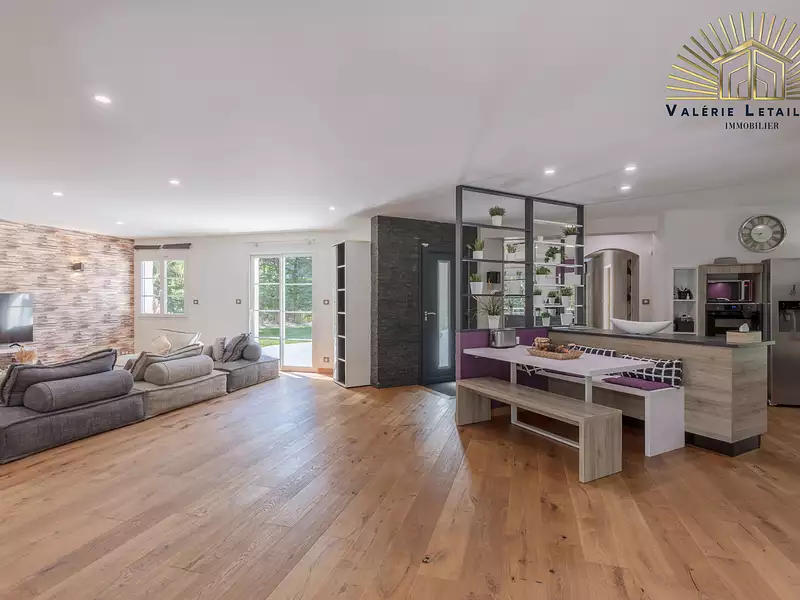 Maison, 180 m²