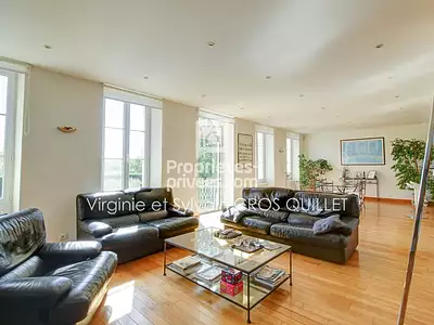 Maison, 284 m²