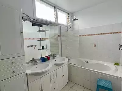 Maison, 226 m²