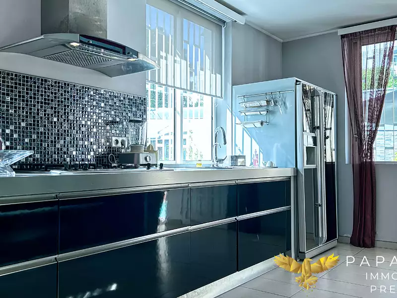 Maison, 263 m²