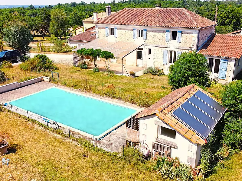 Maison, 324,57 m²