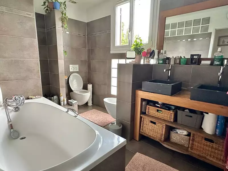 Maison, 180 m²