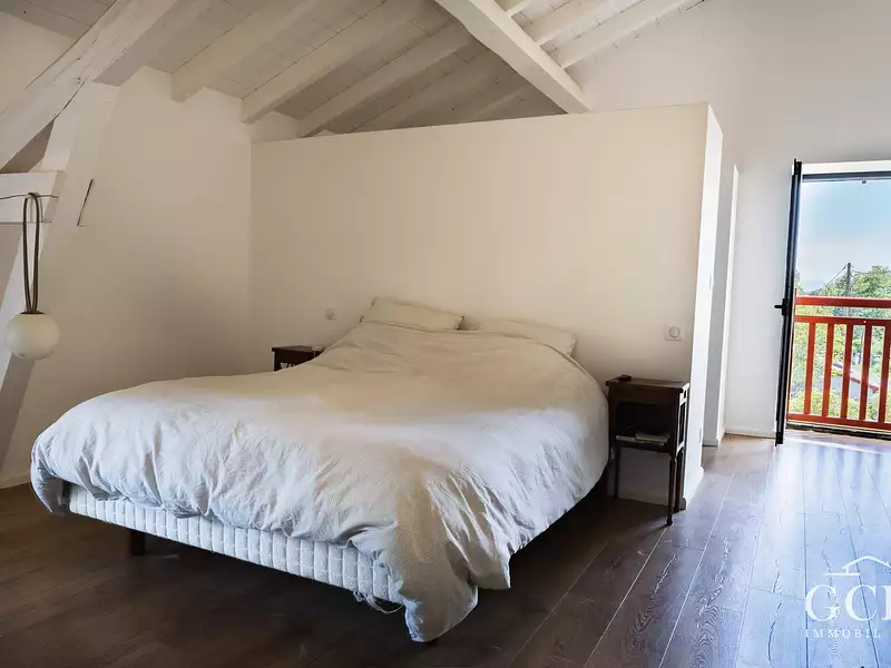 Maison, 243 m²