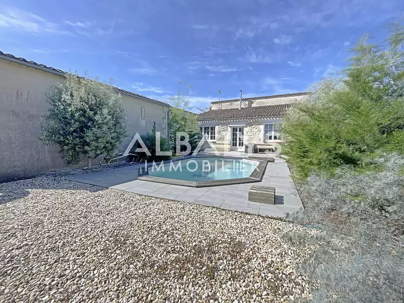 Maison, 192 m²