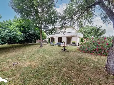 Maison, 235 m²