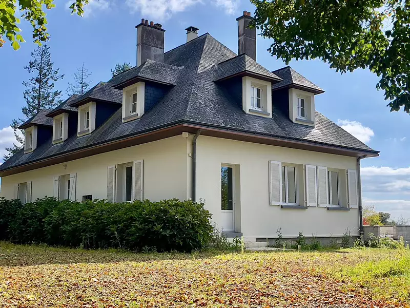 Maison, 254 m²