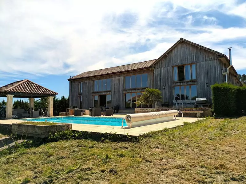 Maison, 900 m²
