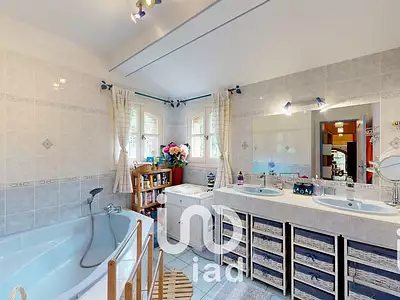 Maison, 163 m²