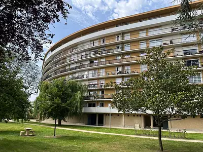 229 000 € 2 899 €/m² Appartement • 79 m² • 4 pièces • 3 chambres Eaubonne (95600)