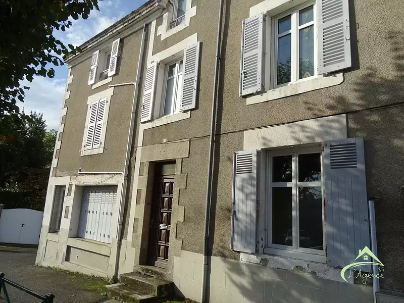 Maison, 240 m²