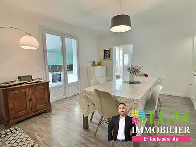 Maison, 245 m²