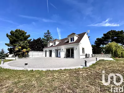 Maison, 176 m²