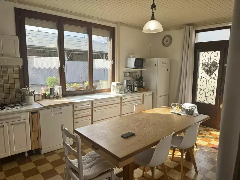 Maison, 168 m²
